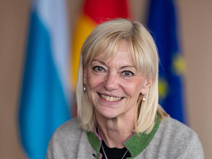 Carolina Trautner (CSU), Staatsministerin für Familie, Arbeit, Soziales. Foto: Peter Kneffel/dpa/Archivbild