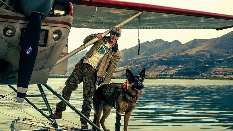 Brad Pitt kämpft in "Eiserne Wildnis - Heart of the Beast" gegen die Natur. Brad Pitt kämpft in "Eiserne Wildnis - Heart of the Beast" gegen die Natur.