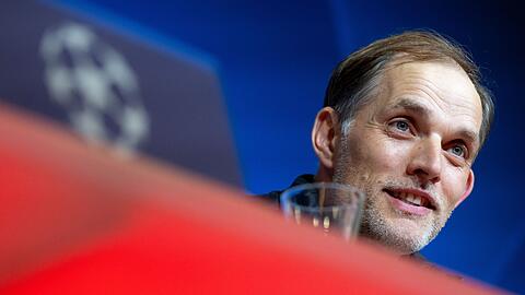 Trainer Thomas Tuchel von München nimmt nach dem Spiel an einer Pressekonferenz teil.