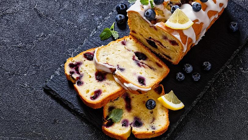 Schnell gebacken und noch schneller vernascht: Heidelbeer-Kastenkuchen mit Zitrone.