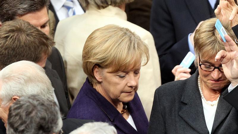 Bundeskanzlerin während der Abstimmung Bundeskanzlerin während der Abstimmung