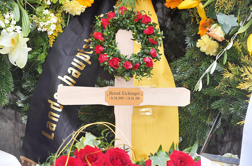 Inzwischen ist aber klar: Bernd Eichinger findet seine letzte Ruhe auf einem Künstlerfriedhof in Bogenhausen.
