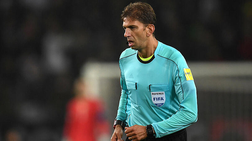 Im richtigen Leben Frisör: Schiedsrichter Paolo Tagliavento.