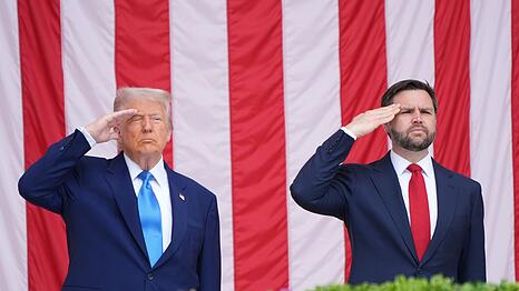 US-Präsident Donald Trump bezeichnet eine Kandidatur seines Vize JD Vance bei der kommenden Präsidentschaftswahl als "höchstwahrscheinlich". (Archivbild)