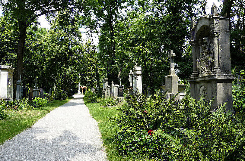 Lädt zum Spazieren ein: der Alte Südliche Friedhof.