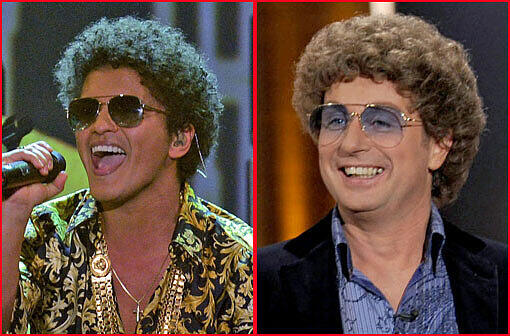 Was ist den hier los? Bei der Geburt getrennt? Bruno Mars (links) hatte einen Auftritt bei "Wetten, dass..?". Bei seinem neuem Styling hat er sich offenbar an einem Comedian orientiert...