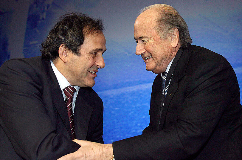 Die UEFA wird ohne Klarheit im Fall "Blattini" keinen neuen Präsidenten wählen: Michel Platini und Joseph S. Blatter.