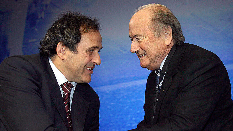 Die UEFA wird ohne Klarheit im Fall "Blattini" keinen neuen Präsidenten wählen: Michel Platini und Joseph S. Blatter. Die UEFA wird ohne Klarheit im Fall "Blattini" keinen neuen Präsidenten wählen: Michel Platini und Joseph S. Blatter.