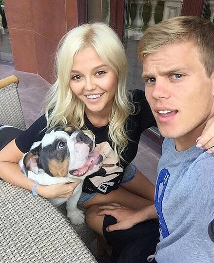 Russland: Aleksandr Kokorin und seine hübsche Frau Daria Valitova haben bereits ein Kind zusammen