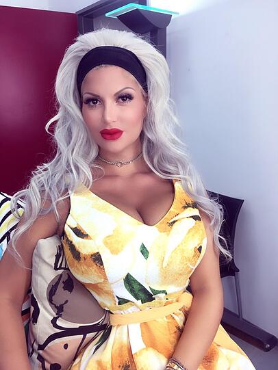 Sophia Vegas war lange Zeit bekannt als die Frau an der Seite von Rotlicht-Legende Bert Wollersheim. Seit ihrer Teilnahme bei "Ich bin ein Star, holt mich hier raus" wird sie aber als eigenständige Person wahrgenommen und tingelt seitdem durch verschiedene Trash-Formate wie "Promi Big Brother".