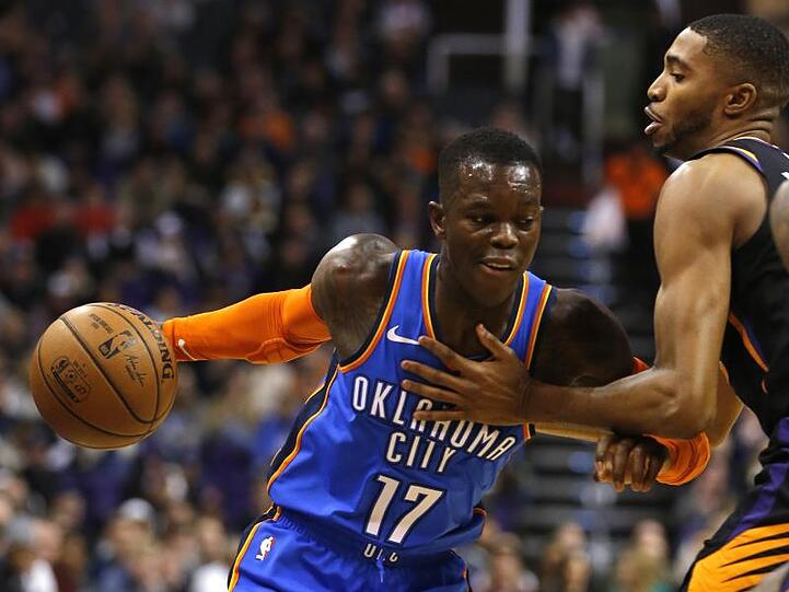 Oklahomas Dennis Schröder erzielte gegen die Phoenix Suns 20 Punkte.