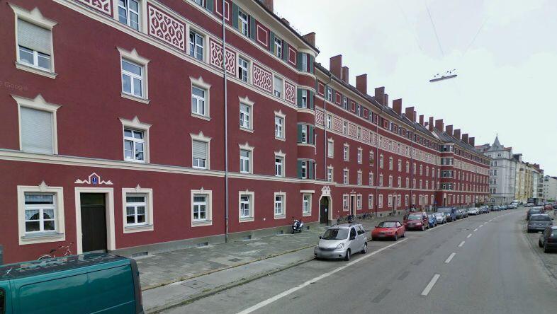 Die Welfenstraße wird frisch hergerichtet. Die Welfenstraße wird frisch hergerichtet.
