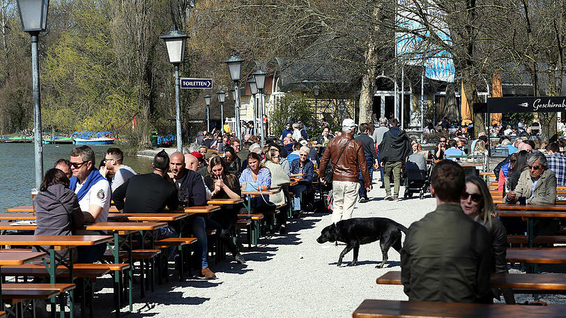 Volles Haus im Biergarten am Seehaus im Englischen Garten: Sonne satt!