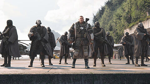 Der "Punisher" Jon Bernthal (m.) spielt im neuen "Tom Clancy's Ghost Recon Breakpoint" mit