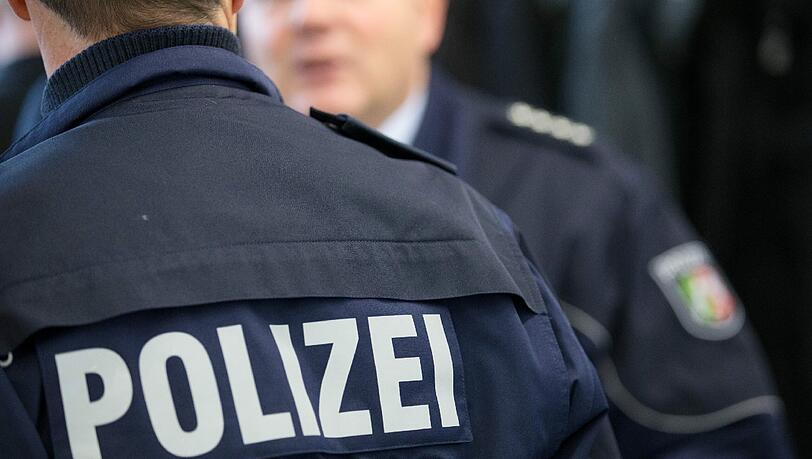 Er soll für den IS in Syrien gekämpft haben: Am Donnerstagabend nahm die Polizei einen Terrorverdächtigen in Wolfsburg fest. (Symbolbild) Er soll für den IS in Syrien gekämpft haben: Am Donnerstagabend nahm die Polizei einen Terrorverdächtigen in Wolfsburg fest. (Symbolbild)