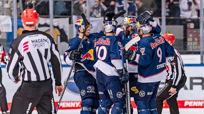 Der EHC feierte im Spitzenspiel gegen Mannheim einen souveränen Sieg.