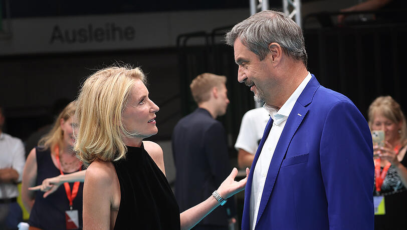 Maria Furtwängler mit Markus Söder bei der Eröffnung des 42. Münchner Filmfestes. Maria Furtwängler mit Markus Söder bei der Eröffnung des 42. Münchner Filmfestes.
