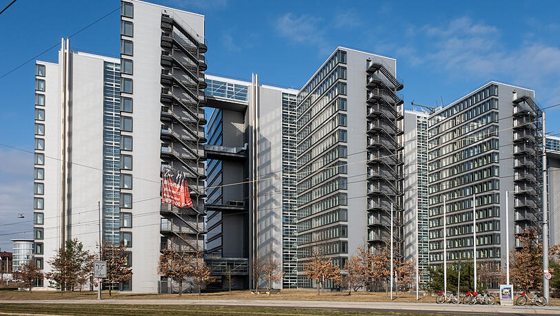 Wohnen statt arbeiten in den Ten Towers: Vier Hochh&auml;user sollen f&uuml;r Wohnungen umgenutzt werden.