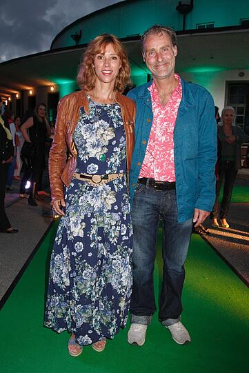 Carin C. Tietze und Mann Florian RichterFilmfest-Endspurt: Die Stars gaben beim Feiern noch einmal Gas - und Eva Habermann überraschte als Sängerin!