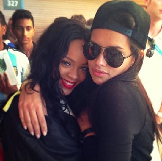 Adriana Lima mit Rihanna.