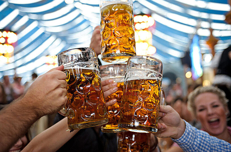 Nicht bekömmlich: Das Landgericht Ravensburg hat eine entsprechende Bierwerbung verboten.