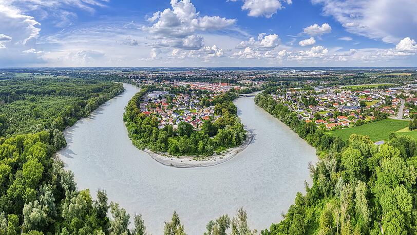 Eine Flussschleife inmitten üppiger Natur - eines der vielen Ziele, die man bald mit der Streifenkarte des MVV ansteuern kann.