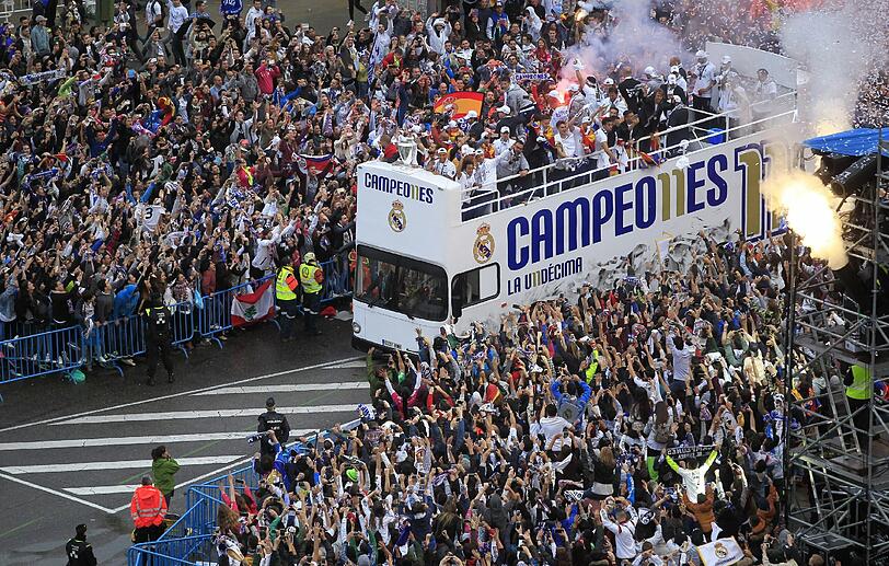 Real Madrid feiert seinen Champions-League-Titel mit den Fans in Madrid