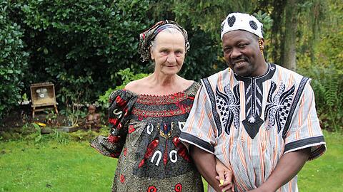 Das Königspaar von Togo: Manuela und Jules Samlan. Jules Samlan musste aus seinem Land fliehen und lebt nun in Grafing.