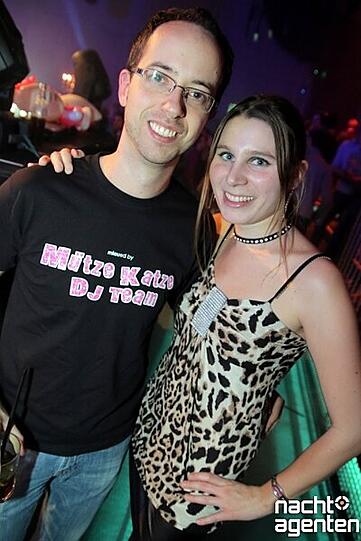 Und nochmal die 90ger! "We love 90?s &ndash; mit dem DJ Team Mütze Katze" war das Motto am Mittwoch im Neuraum.