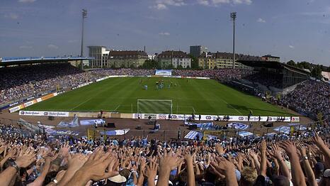 Wenn die Löwen im Grünwalder Stadion spielen, kann es auf Giesings Höhen auch mal laut werden. Einige Anwohner sind genervt.