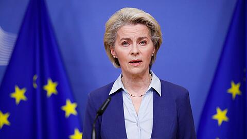 EU-Kommissionspräsidentin Ursula von der Leyen hat die Einigung auf ein neues Sanktionspaket gegen Russland begrüßt.