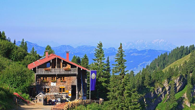 Die Übernachtung in einer DAV-Hütte ist nun nur noch einen Mausklick entfernt. Die Übernachtung in einer DAV-Hütte ist nun nur noch einen Mausklick entfernt.
