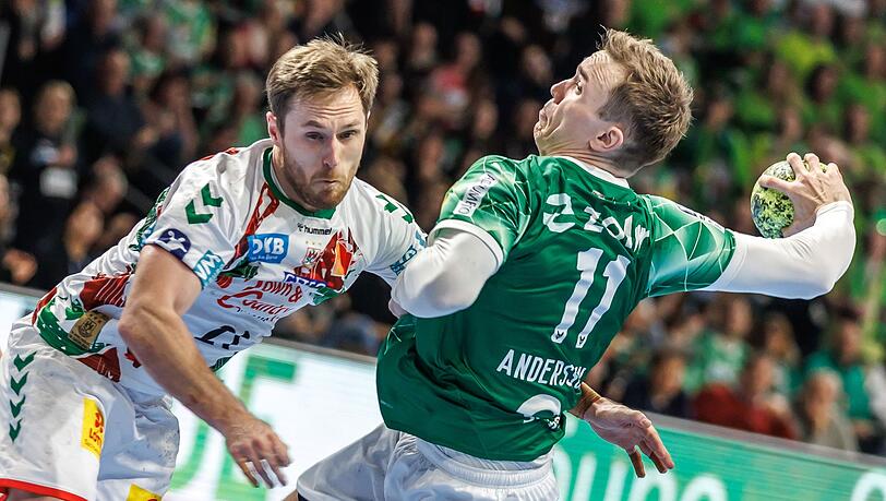 Im Dezember in einer kniffligen Szene verwickelt: Berlins Lasse Andersson (r). Im Dezember in einer kniffligen Szene verwickelt: Berlins Lasse Andersson (r).