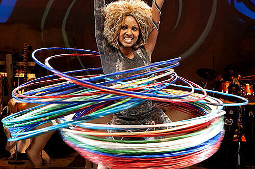 Die Zirkus-Show "Mother Africa" im Deutschen Theater Fröttmaning