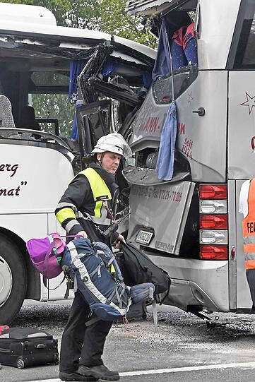 Die Bilder vom Massenunfall auf der A8.