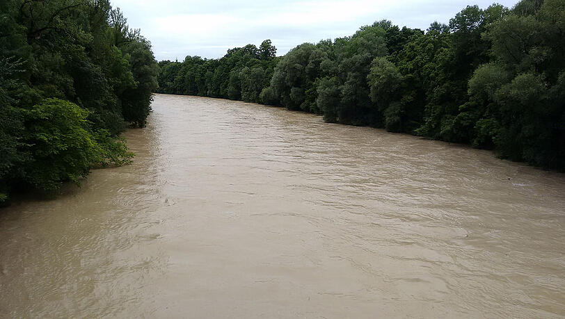In den nächsten Tagen wird die Isar wieder deutlich mehr Wasser führen als sonst üblich. (Archivbild) In den nächsten Tagen wird die Isar wieder deutlich mehr Wasser führen als sonst üblich. (Archivbild)