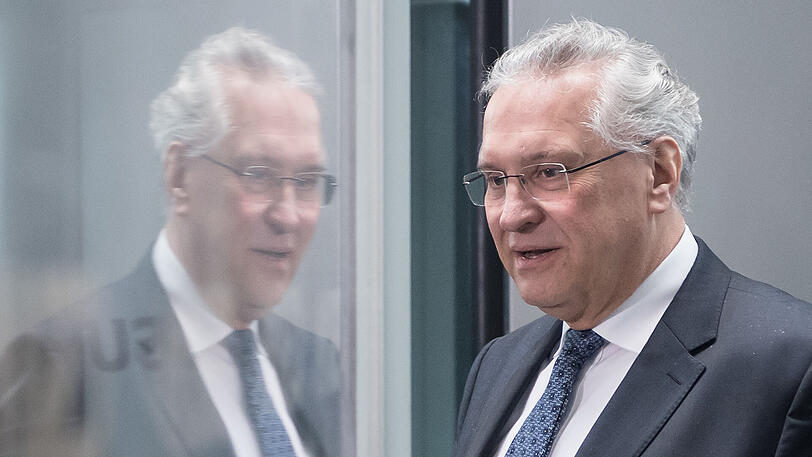 Joachim Herrmann möchte, dass die Grenzen in ganz Deutschland kontrolliert werden.
