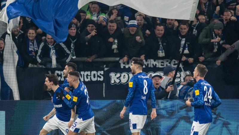 Schalkes Benito Raman (l) jubelt über seinen Treffer zum 1:0 gegen Union Berlin. Schalkes Benito Raman (l) jubelt über seinen Treffer zum 1:0 gegen Union Berlin.