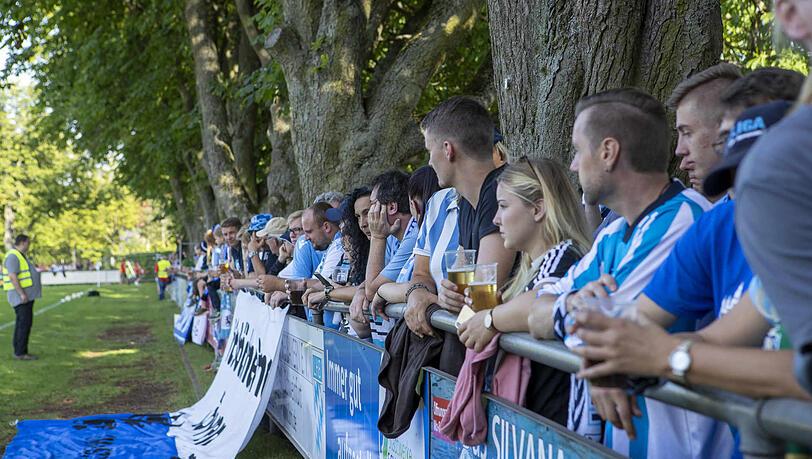 Die Bilder vom Toto-Pokal-Spiel bei der FT Schweinfurt.