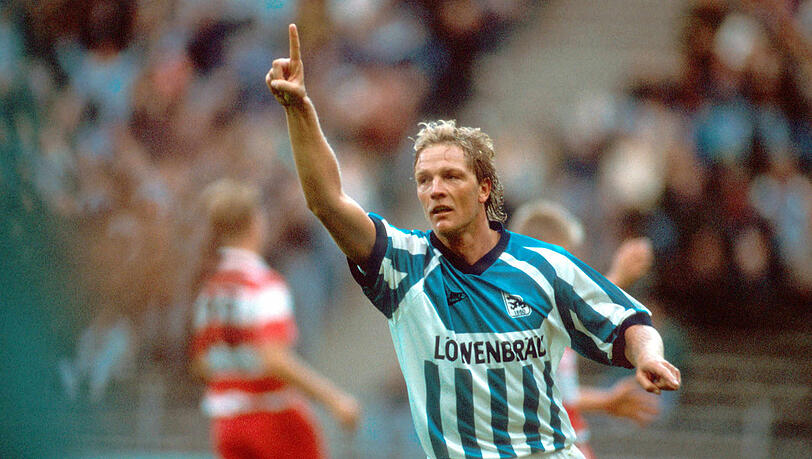 Beim Torjubel: Stürmer Olaf Bodden bejubelt einen Treffer im Trikot des TSV 1860. Beim Torjubel: Stürmer Olaf Bodden bejubelt einen Treffer im Trikot des TSV 1860.
