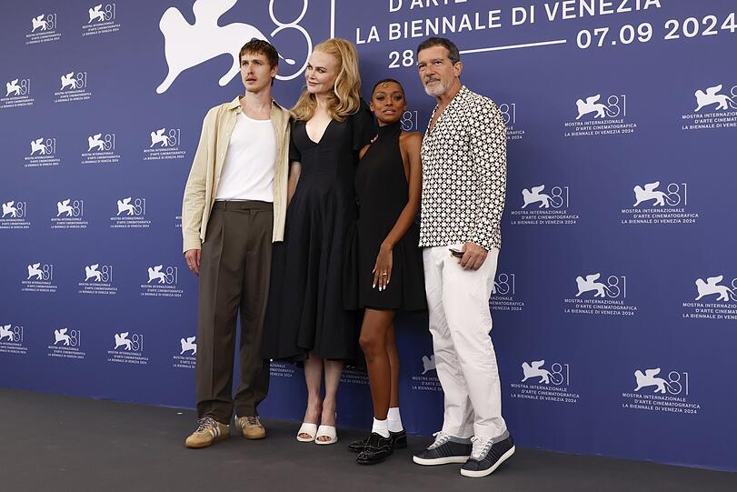 Harris Dickinson (l-r), Nicole Kidman, Sophie Wilde und Antonio Banderas beim Fototermin für den Film "Babygirl".
