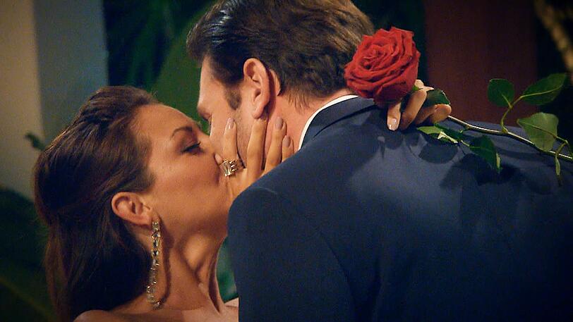 Ja, es ist Liebe: Kristina und Bachelor Daniel sind ein Paar.