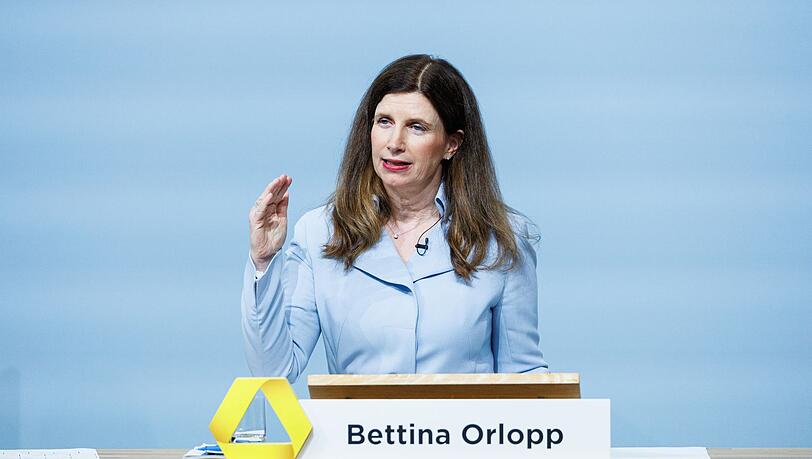 Commerzbank-Chef Bettina Orlopp will die Eigenst&auml;ndigkeit des Instituts retten.