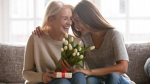 Womöglich geeignete Geschenke für die Mama gibt es im Netz auch auf den letzten Drücker.