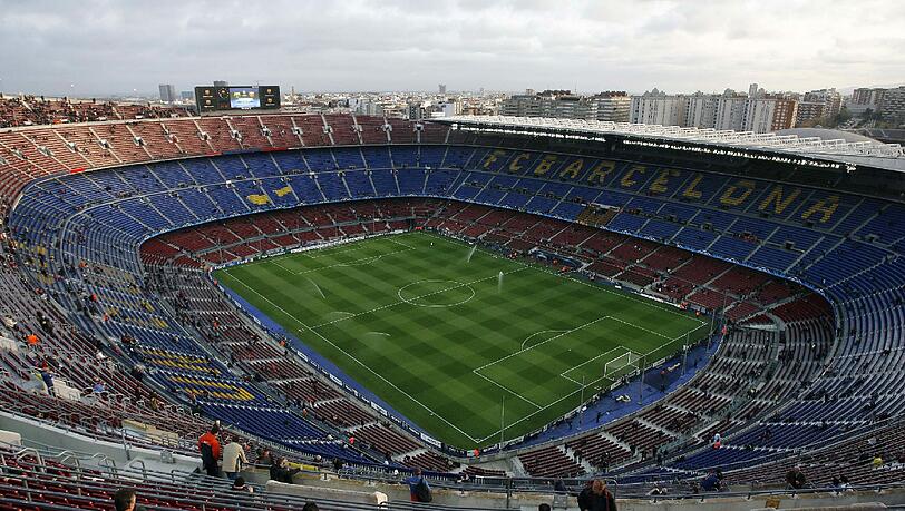 Künftig könnte es nicht mehr Camp Nou heißen: Der FC Barcelona sucht wohl einen Namensgeber für seine Heimspielstätte. Künftig könnte es nicht mehr Camp Nou heißen: Der FC Barcelona sucht wohl einen Namensgeber für seine Heimspielstätte.