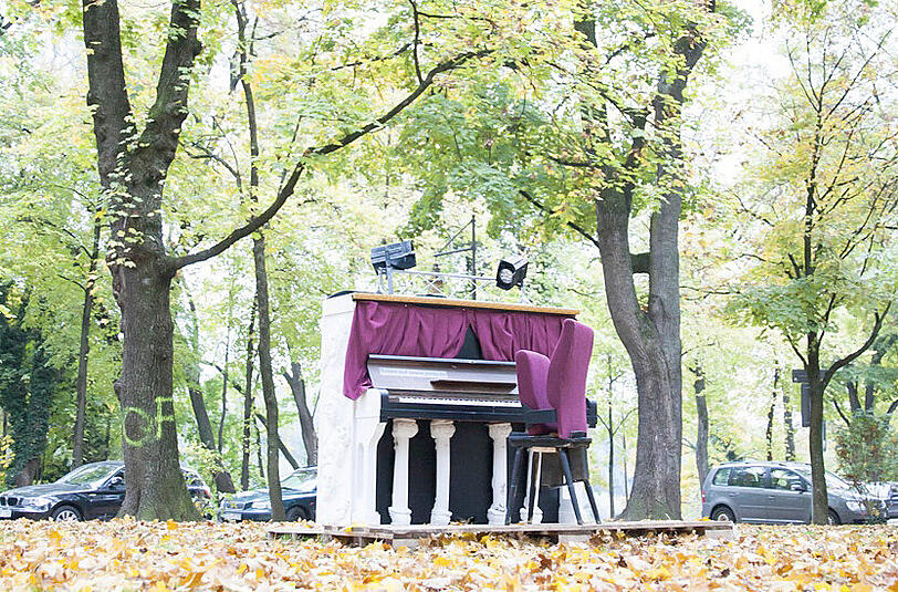 Theater-Klavier von Sarah Wildenblanck aus der Aktion 2015.