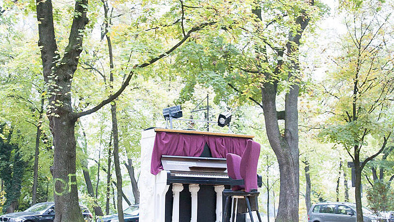 Theater-Klavier von Sarah Wildenblanck aus der Aktion 2015. Theater-Klavier von Sarah Wildenblanck aus der Aktion 2015.