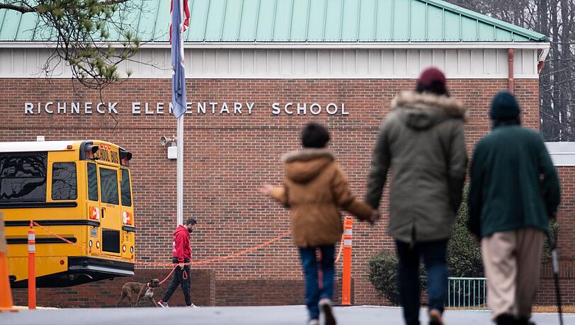 Ein Sechsjähriger hatte 2023 in einer Grundschule in Newport News auf seine Lehrerin geschossen. (Archivbild) Ein Sechsjähriger hatte 2023 in einer Grundschule in Newport News auf seine Lehrerin geschossen. (Archivbild)