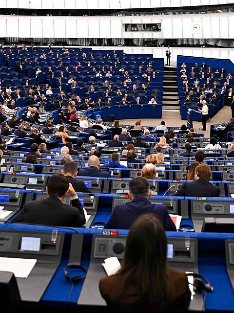 Der von Ursula von der Leyen als Vorbild f&uuml;r einen EU-Mechanismus erw&auml;hnte Artikel 4 sieht Beratungen vor, wenn sich ein Nato-Staat von au&szlig;en gef&auml;hrdet sieht.