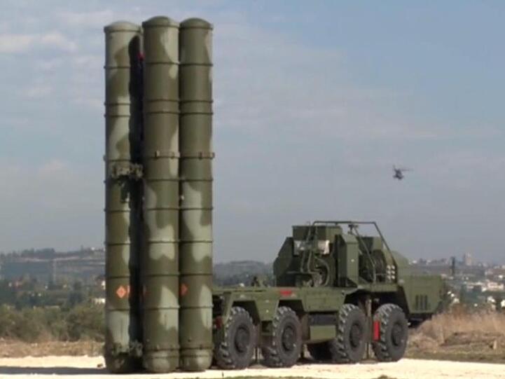 Das S-400-Flugabwehrsystem auf dem syrischen Luftwaffenstützpunkt Hmeimim.